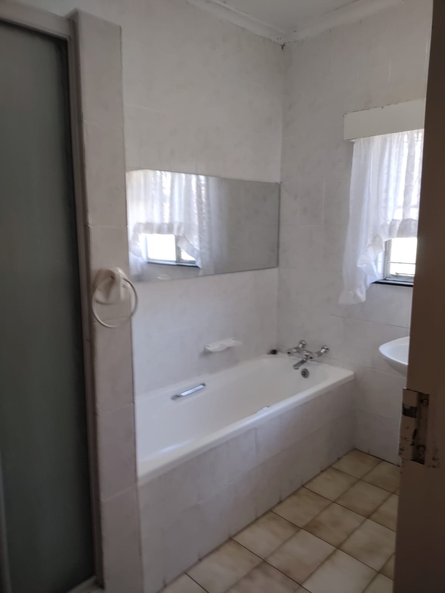 5 Bedroom Property for Sale in Virginia Free State